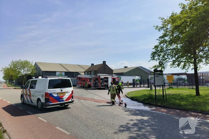 Brandweer doet onderzoek naar melding industriebrand