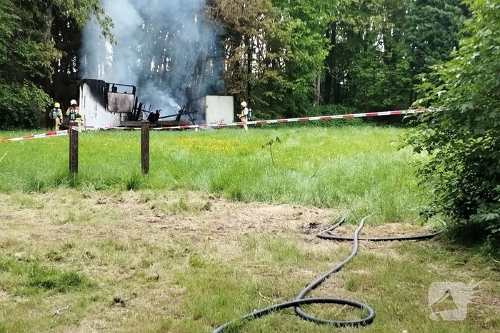 Schuur volledig afgebrand