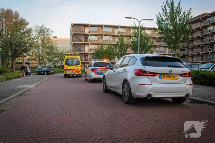 Automobilist en persoon op fatbike in botsing
