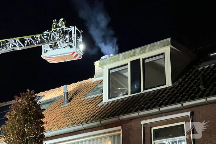 Schoorsteenbrand snel onder controle