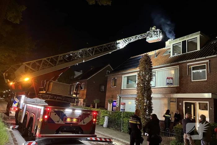 Schoorsteenbrand snel onder controle