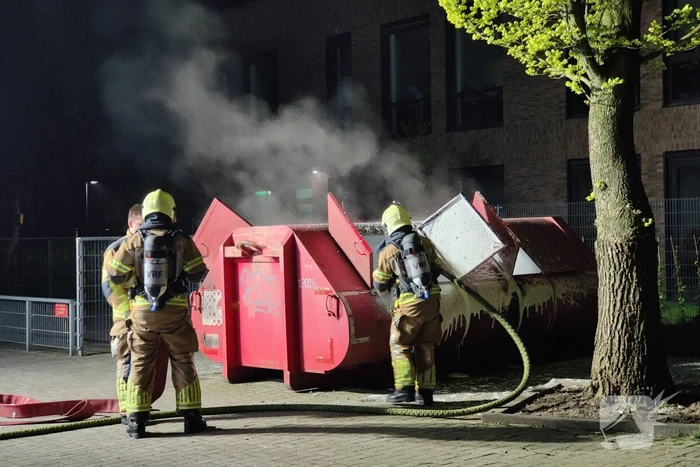 Wederom container in brand