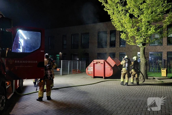 Wederom container in brand