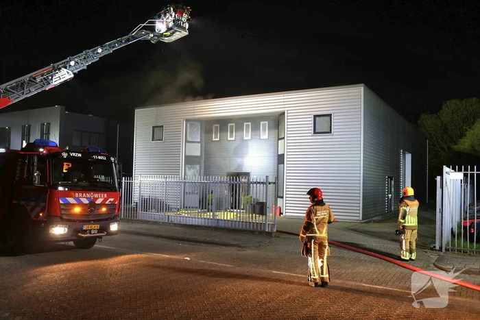 Grote brand in bedrijfsgebouw