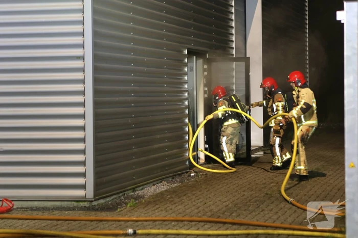 Grote brand in bedrijfsgebouw