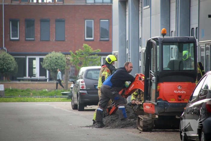 Gasleiding geraakt bij graafwerkzaamheden op industrieterrein