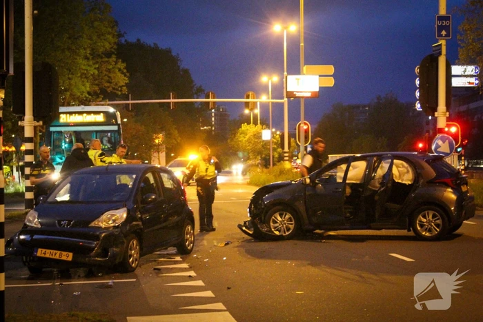 Flinke schade bij ongeval op kruising
