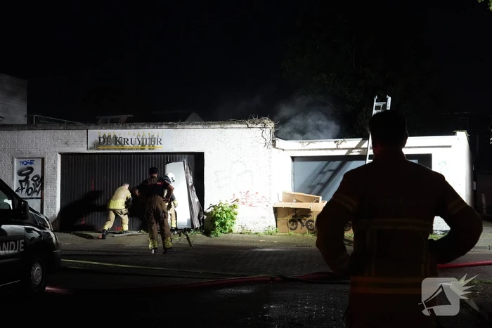 Rookontwikkeling bij brand in mogelijk kraakpand