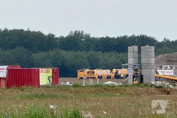 Sportvliegtuig crasht op vliegbasis