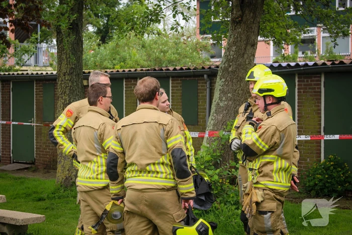 Persoon valt door asbestdak