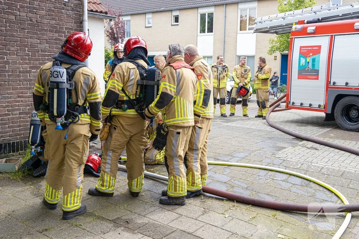 Isolatie in spouwmuur vat vlam door onkruidverbrander