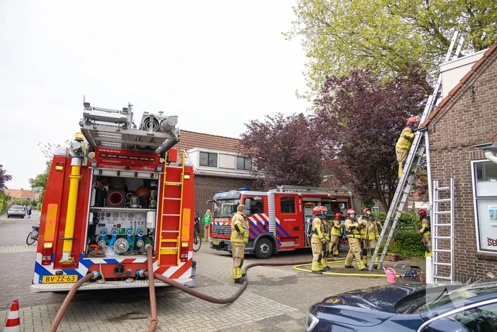 Isolatie in spouwmuur vat vlam door onkruidverbrander