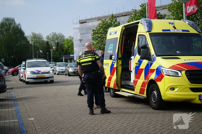 Persoon gewond na steekpartij