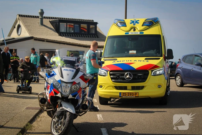 Fietser gewond bij aanrijding, automobilist rijdt door