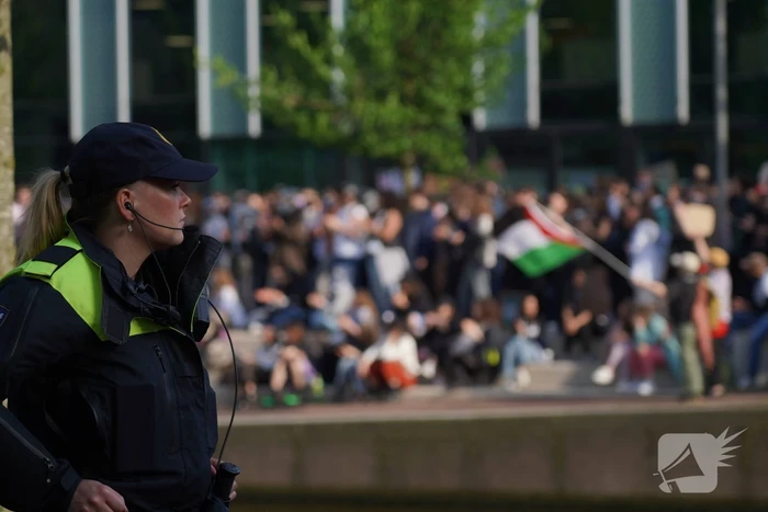 Honderden demonstranten verzamelen zich opnieuw