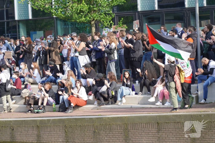 Honderden demonstranten verzamelen zich opnieuw