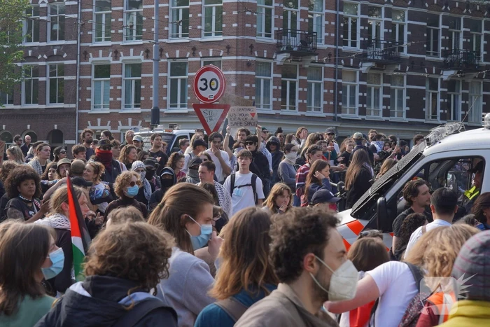 Honderden demonstranten verzamelen zich opnieuw
