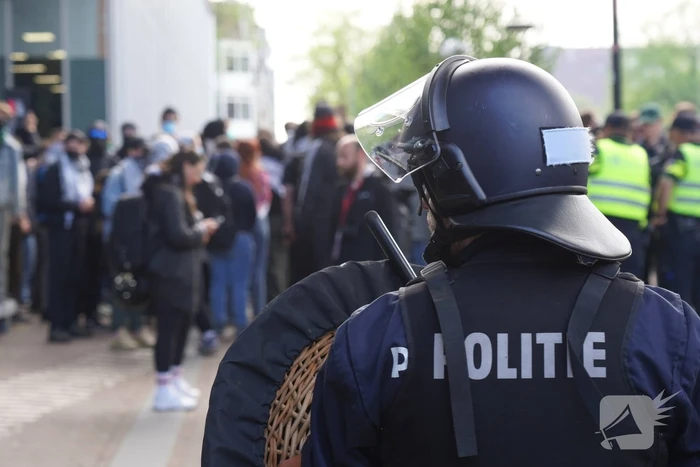 Honderden demonstranten verzamelen zich opnieuw