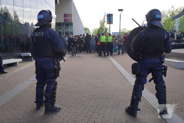 Honderden demonstranten verzamelen zich opnieuw