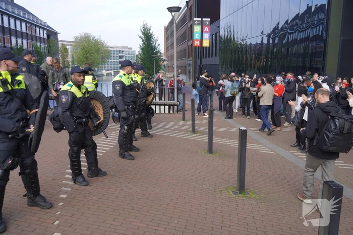 Honderden demonstranten verzamelen zich opnieuw