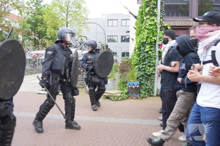 Honderden demonstranten verzamelen zich opnieuw