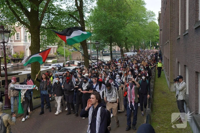 Honderden demonstranten verzamelen zich opnieuw