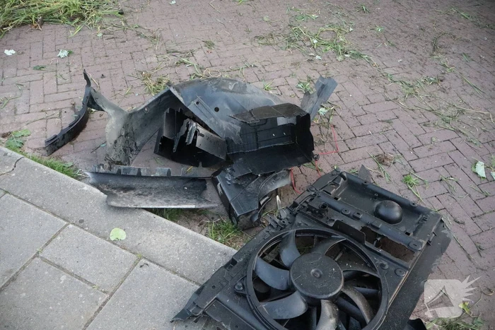 Grote ravage nadat auto crasht