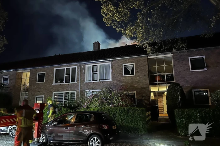 Brandweer ingezet voor uitslaande brand