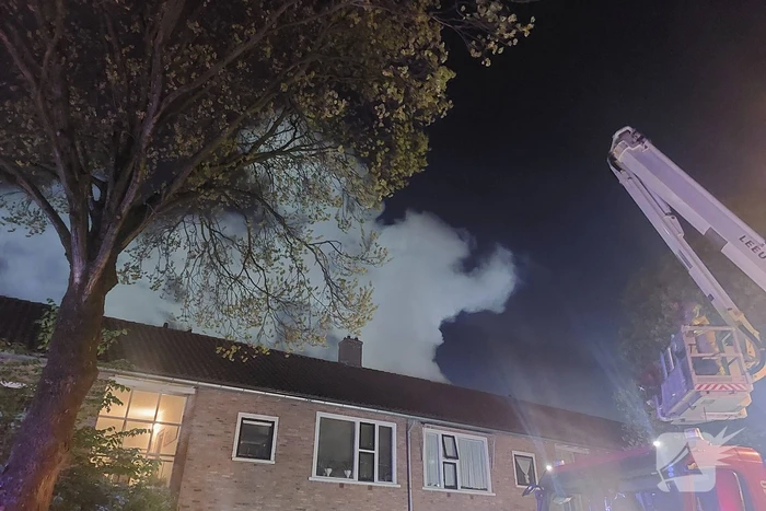 Brandweer ingezet voor uitslaande brand