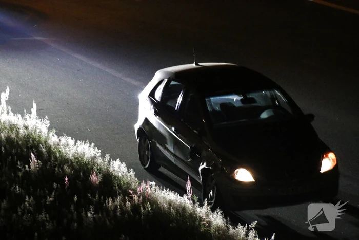 Vrouw vlucht na ongeval op snelweg