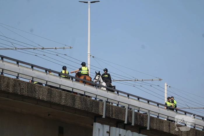 Grote politie-inzet tijdens Koranverbranding