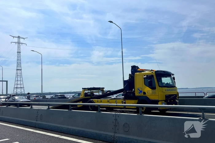 Kettingbotsing op Haringvlietbrug
