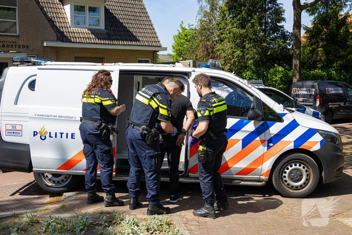 Vijf verdachten aangehouden na binnendringen woning
