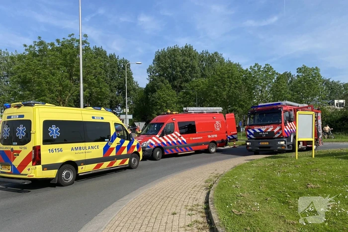 Auto raakt van de weg belandt in sloot