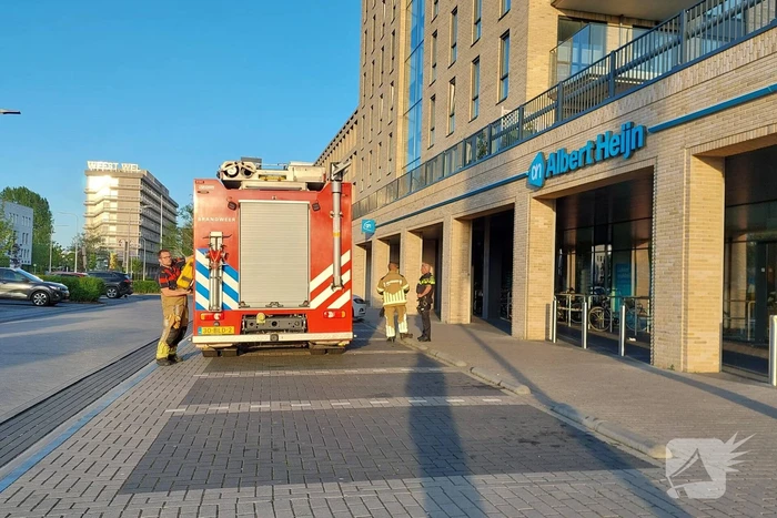Wateroverlast in Albert Heijn door gesprongen leiding
