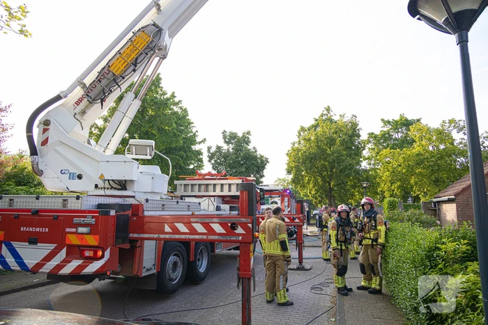 Kat uit woning gehaald na brand