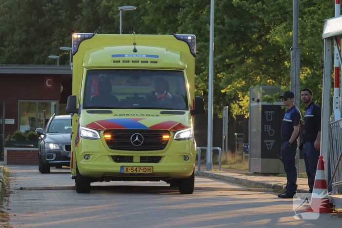 Politie onderzoekt mogelijk steekincident in AZC