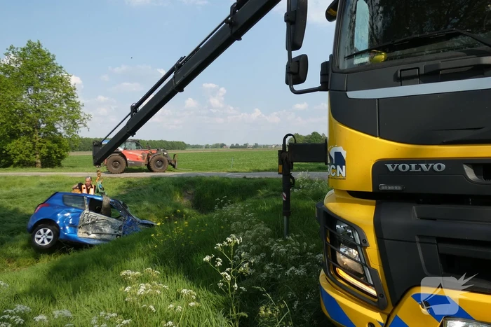 Automobilist gewond bij botsing met trekker