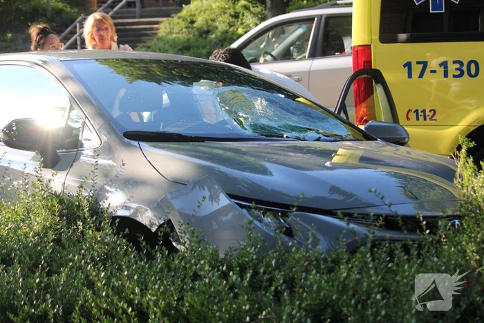 Automobilist die onwel raakt veroorzaakt ravage