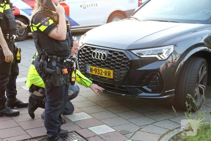 Fietser en automobilist botsen met elkaar