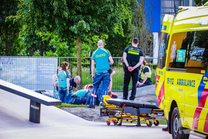 Kind zwaargewond na val op skatebaan