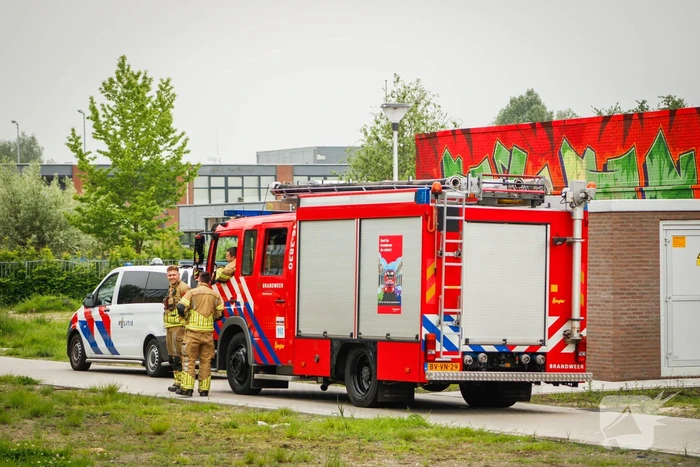 Meerdere mensen onwel in schoolgebouw hulpdiensten ingezet