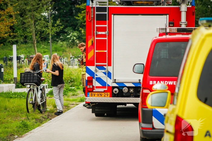 Meerdere mensen onwel in schoolgebouw hulpdiensten ingezet