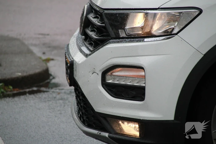 Fietsbezorger aangereden door automobilist