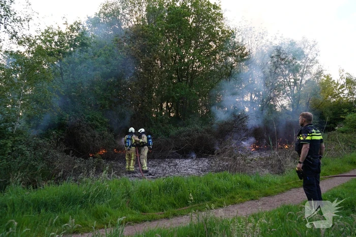 Tientallen vierkante meters natuurgebied verwoest door Brand