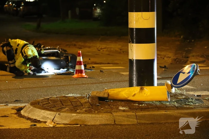 Motorrijder gewond na val bij kruising