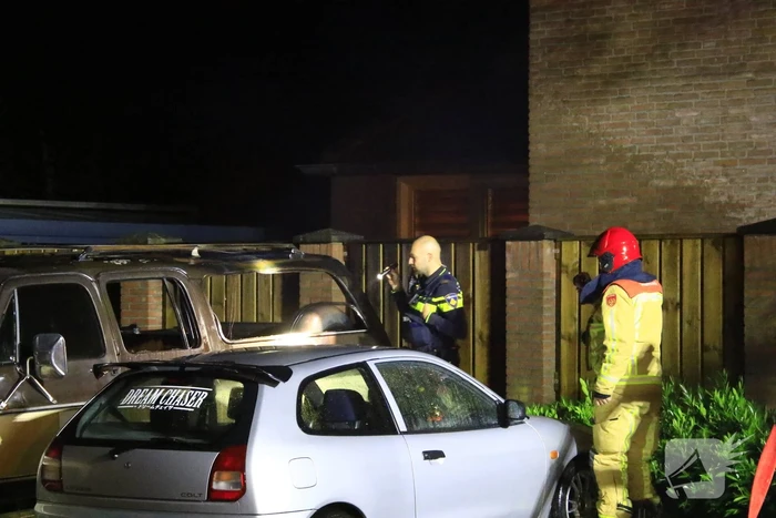 Flinke schade na brand in geparkeerde auto