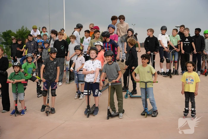 Nieuwe skatebaan feestelijk geopend in Vathorst