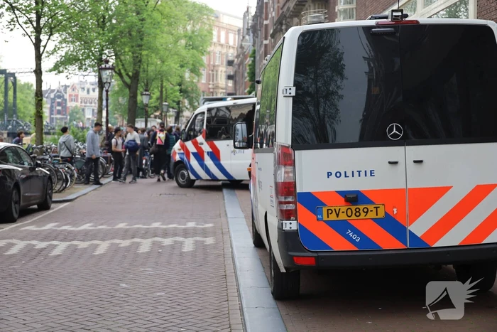 Ruim 200 pro-Palestina demonstranten dringen Stopera binnen