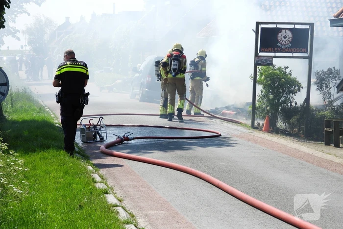 Twee voertuigen afgebrand tijdens werkzaamheden